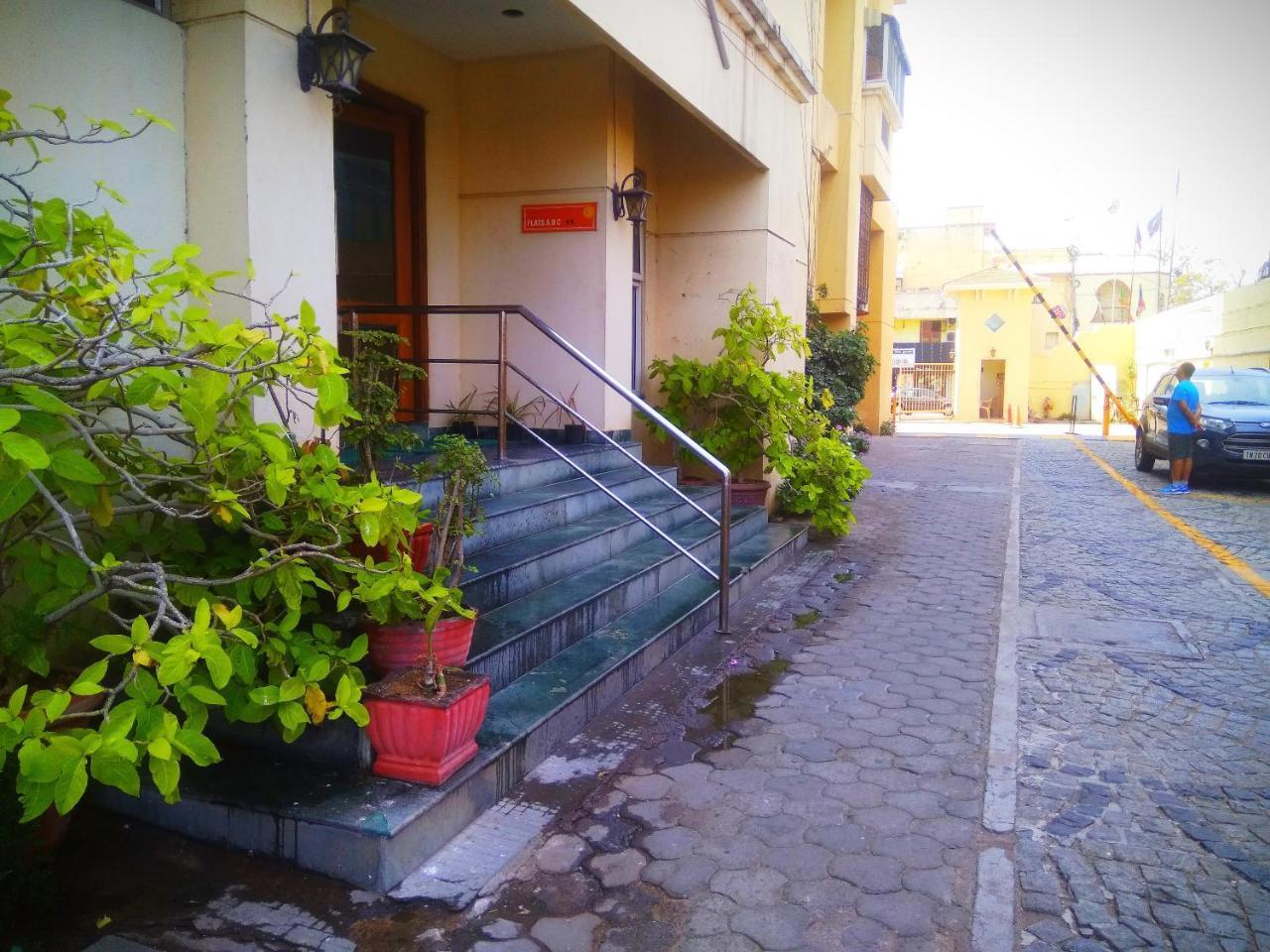 Beach Penthouse, Chennai Bed & Breakfast Exterior foto